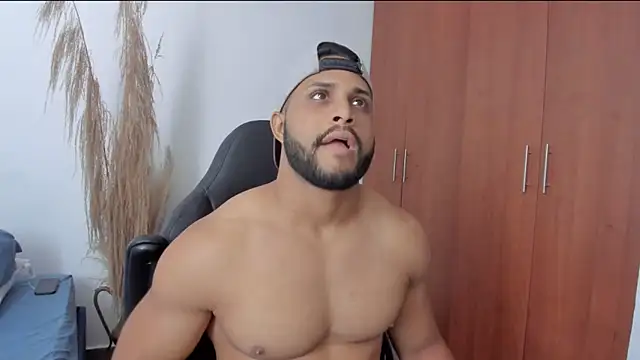 Pier Simons online show from April 4, 7:20 pm