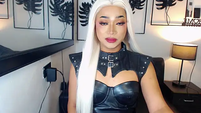 foxclassyramona ts online show from May 9, 11:24 am