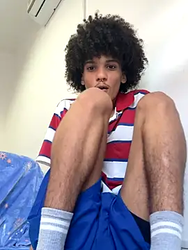 Snapshot of Max_Rain chatting on October 22, 7:35 pm Max Rain online show from October 22, 7:35 pm