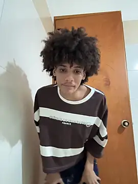 Snapshot of Max_Rain chatting on January 16, 10:52 am Max Rain online show from January 16, 10:52 am