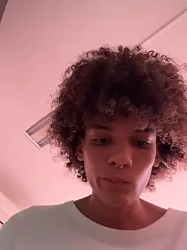 Snapshot of Max_Rain chatting on February 5, 9:32 pm Max Rain online show from February 5, 9:32 pm