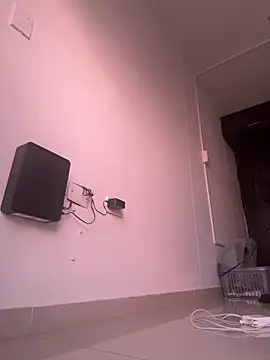 Snapshot of Max_Rain chatting on November 22, 3:44 pm Max Rain online show from November 22, 3:44 pm