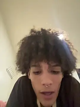 Snapshot of Max_Rain chatting on February 9, 1:58 am Max Rain online show from February 9, 1:58 am