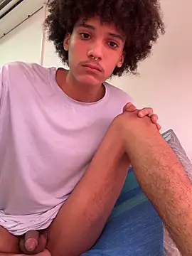 Snapshot of Max_Rain chatting on December 2, 3:47 pm Max Rain online show from December 2, 3:47 pm