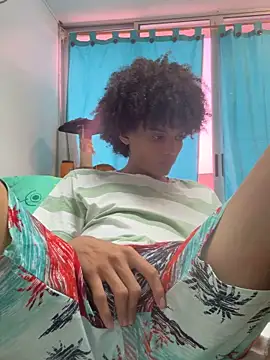 Snapshot of Max_Rain chatting on April 2, 12:45 pm Max Rain online show from April 2, 12:45 pm