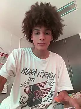 Snapshot of Max_Rain chatting on April 3, 6:25 pm Max Rain online show from April 3, 6:25 pm