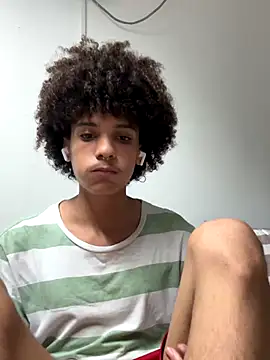 Snapshot of Max_Rain chatting on December 2, 3:41 am Max Rain online show from December 2, 3:41 am