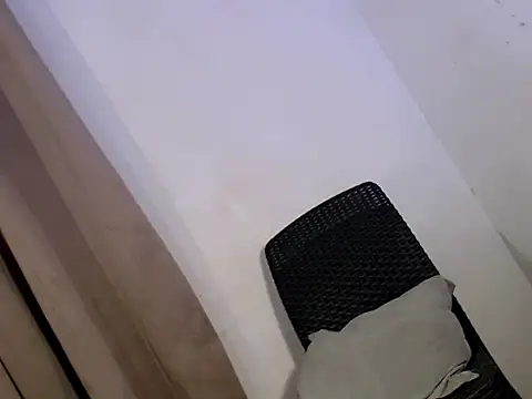 spicyhugecock online show from March 6, 12:49 am