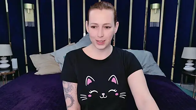 Snapshot of Evie_Bennet chatting on October 3, 10:39 am Evie Bennet online show from October 3, 10:39 am