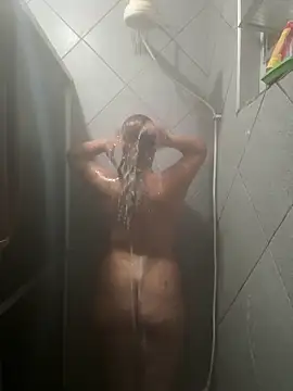 Chloe Leaozinho online show from March 10, 7:40 pm