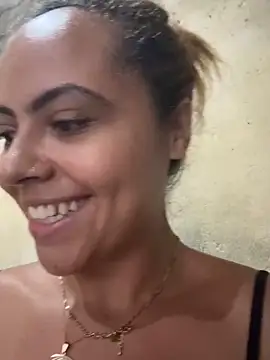 Chloe Leaozinho online show from March 13, 4:01 pm