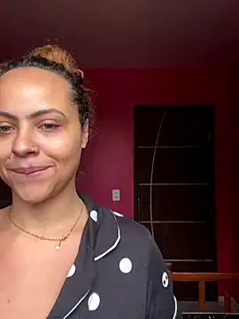 Chloe Leaozinho online show from October 7, 6:20 pm