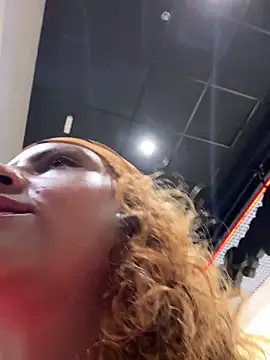 Chloe Leaozinho online show from March 6, 5:08 pm