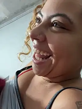 Snapshot of Chloe_Leaozinho chatting on June 28, 1:06 pm Chloe Leaozinho online show from June 28, 1:06 pm