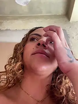 Snapshot of Chloe_Leaozinho chatting on June 30, 3:23 pm Chloe Leaozinho online show from June 30, 3:23 pm