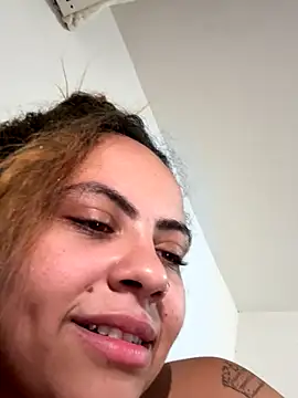 Chloe Leaozinho online show from October 17, 6:06 am