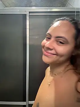 Chloe Leaozinho online show from April 25, 2:25 pm