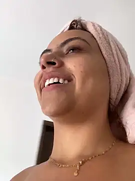 Snapshot of Chloe_Leaozinho chatting on November 1, 4:45 pm Chloe Leaozinho online show from November 1, 4:45 pm