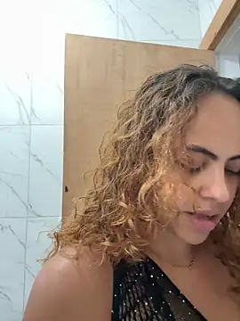 Chloe Leaozinho online show from October 13, 8:32 pm
