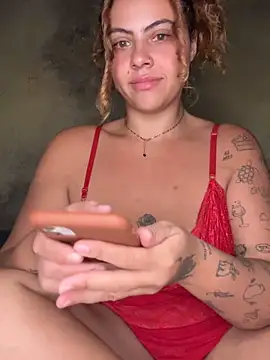Chloe Leaozinho online show from May 17, 3:06 am