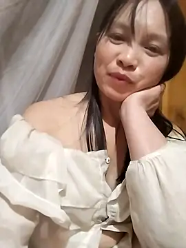 Snapshot of Tiyir597 chatting on October 4, 3:46 pm Tiyir597 online show from October 4, 3:46 pm