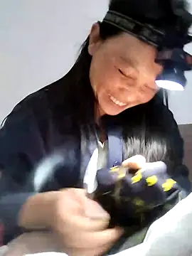 Tiyir597 online show from March 18, 2:08 pm