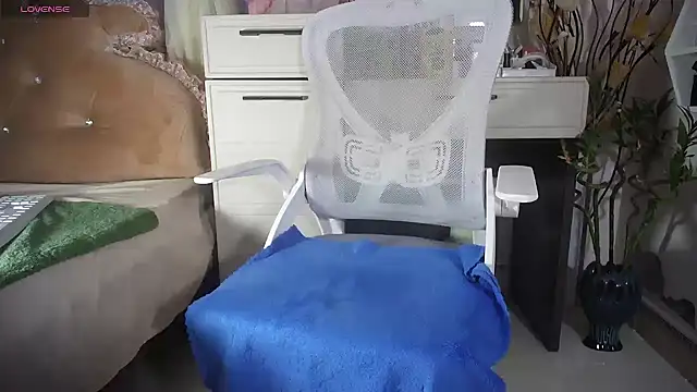 lyly asian online show from March 12, 1:33 am