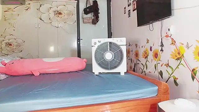 lyly asian online show from April 24, 12:56 am