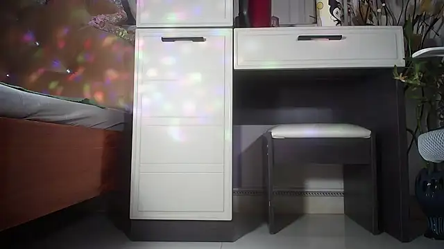 lyly asian online show from March 21, 8:15 am