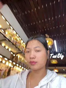 Phayphay77 online show from May 6, 3:32 am