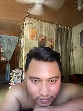 Snapshot of BicuriousExploer chatting on November 2, 3:33 am BicuriousExploer online show from November 2, 3:33 am