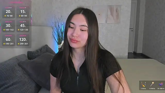 Megan Williamms online show from December 3, 9:31 am