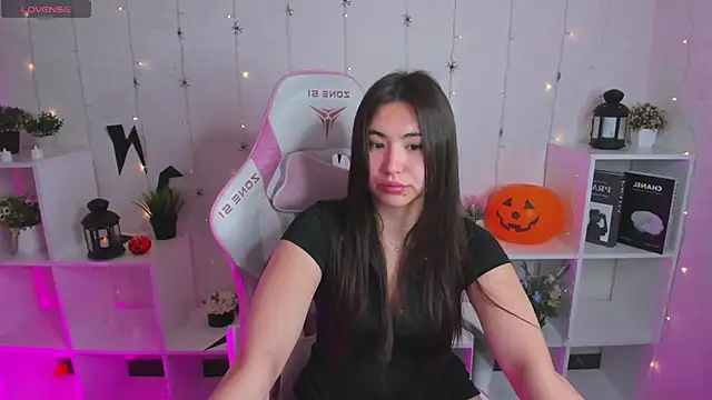 Megan Williamms online show from October 29, 12:53 am