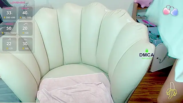 Snapshot of Rose_Rosemary chatting on July 9, 1:17 am Rose Rosemary online show from July 9, 1:17 am