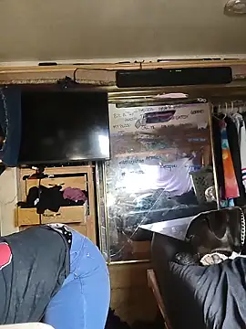 Snapshot of Britania666 chatting on February 28, 9:03 pm Britania666 online show from February 28, 9:03 pm