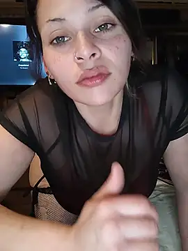 Snapshot of Britania666 chatting on February 10, 6:34 am Britania666 online show from February 10, 6:34 am