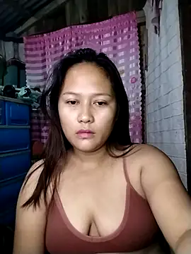 Snapshot of pretty_me092121 chatting on November 4, 6:44 pm pretty me092121 online show from November 4, 6:44 pm