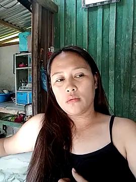 Snapshot of pretty_me092121 chatting on November 7, 7:02 am pretty me092121 online show from November 7, 7:02 am