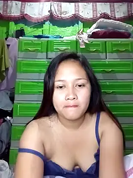 Snapshot of pretty_me092121 chatting on December 13, 8:04 pm pretty me092121 online show from December 13, 8:04 pm