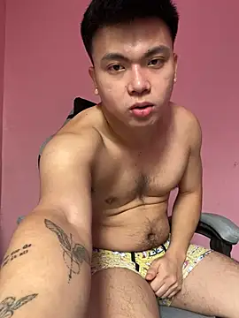 Snapshot of JerichoGutierez chatting on July 31, 12:32 am JerichoGutierez online show from July 31, 12:32 am