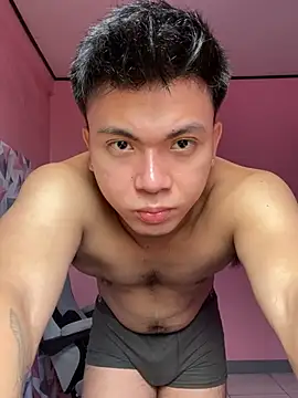 Snapshot of JerichoGutierez chatting on August 4, 2:38 am JerichoGutierez online show from August 4, 2:38 am
