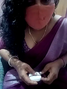 Jessi 25 online show from December 18, 5:39 pm