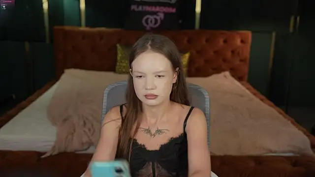 Claire Dreams online show from September 19, 2:21 pm