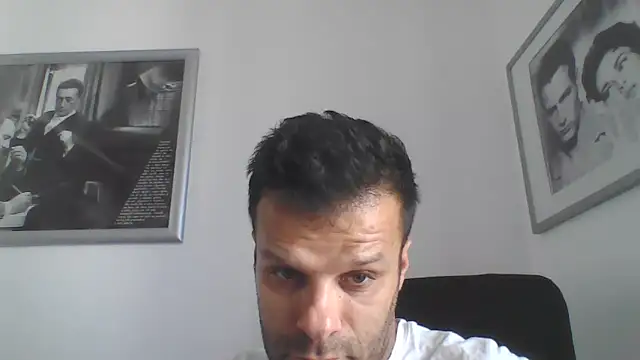 Snapshot of FROCETTO93 chatting on June 10, 7:53 am FROCETTO93 online show from June 10, 7:53 am