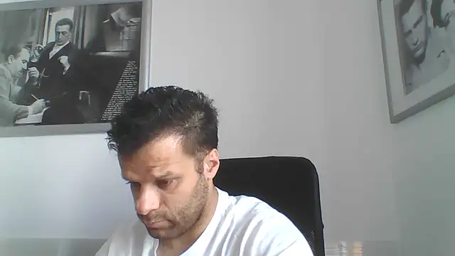 Snapshot of FROCETTO93 chatting on June 19, 6:30 am FROCETTO93 online show from June 19, 6:30 am