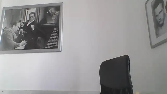 Snapshot of FROCETTO93 chatting on June 5, 6:52 am FROCETTO93 online show from June 5, 6:52 am