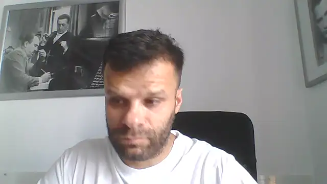 Snapshot of FROCETTO93 chatting on June 26, 6:30 am FROCETTO93 online show from June 26, 6:30 am
