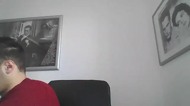 Snapshot of FROCETTO93 chatting on January 13, 7:34 am FROCETTO93 online show from January 13, 7:34 am