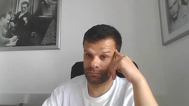 Snapshot of FROCETTO93 chatting on June 17, 6:35 am FROCETTO93 online show from June 17, 6:35 am