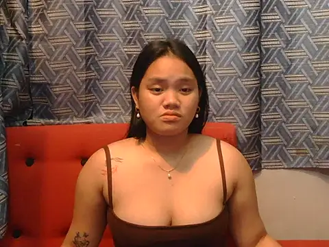 Snapshot of prettykrysgirl chatting on June 27, 9:26 am prettykrysgirl online show from June 27, 9:26 am